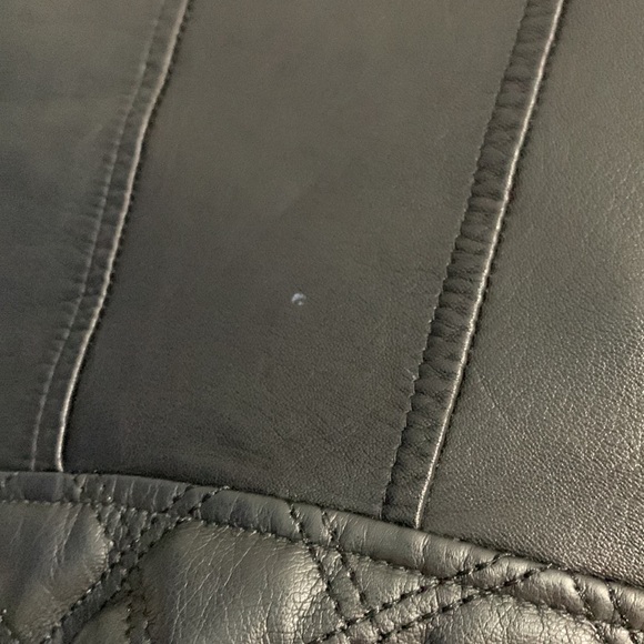 Banana Republic women’s leather jacket in Medium - Picture 12 of 17